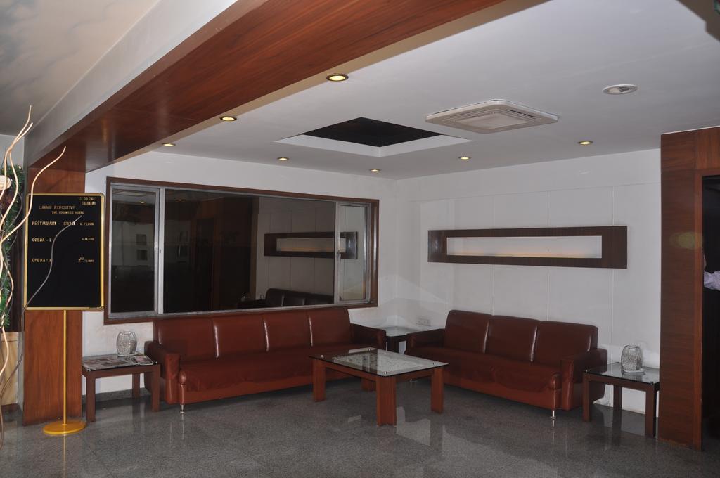 Hôtel Lakme Executive à Pune Extérieur photo